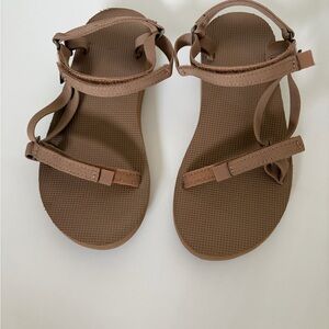 Teva Women's Original Universal Slim - Size 5 Tan